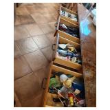 Contents of 9 Kitchen Drawers
