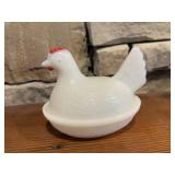 Vntg Milk Glass Nesting Hen
