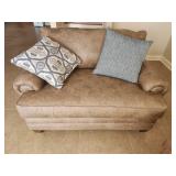 (Like New) Franklin Oversized Chair 60x44x40