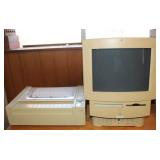 Vintage Apple Macintosh LC575 Monitor & Picasso