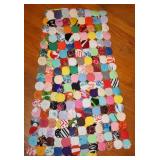 Vntg Yo Yo Quilt Runner