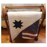 Wood Quilt Rack w/Quilt