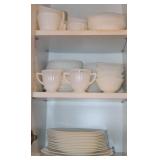 Vintage 1930s-140s Petalware Monax approx 62pc