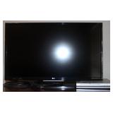 32" LG Tv w/ GPX DVD Player (No Remotes)