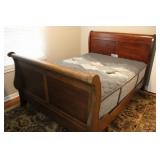 Queen Size Solid Wood Sleigh Bed & Matress