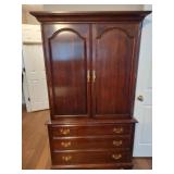 Armoire Wardrobe - Read Details