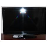32" Samsung Flat Screen TV w/ Remote & Manuel 32" Samsung Flat Screen TV w/ Remote & Manuel