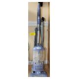 Shark Navigator Vacuum (works)