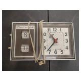 Westclox Time-N-Date Clock