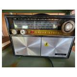 Vintage Cadaux Transistor Solid State  Radio