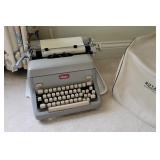 Royal Manual Typewriter