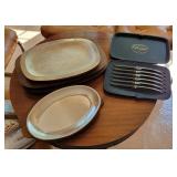 Carvel Hall Steak Knives & Steak Trays