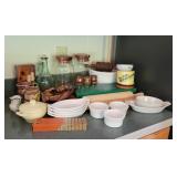 Collection of Kitchen Needs -  Linguine Roller