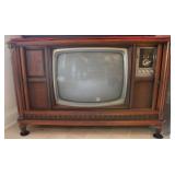 Vintage Magnavox 23" TV Cabinet