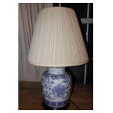 Blue & White Porcelain Jar Style Table Lamp -Works