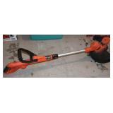 Black & Decker Electric String Weed Eater - Works