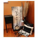 Decorative Home Lot With Side Table