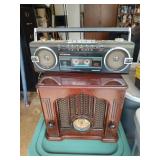 2 Radios