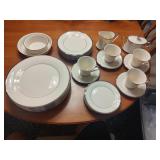 32 pcs Lenox Solitaire Dishes