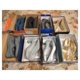 8 Pairs of Women