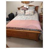 Broyhill Queen Size Bed - Read Details