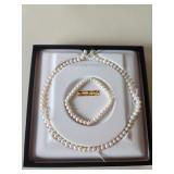 Cultured Freshwater Pearl Necklace and Bracelet