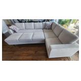 Thomasville Sectional With Extended Seating