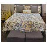Storage Cubes & Coordinating Queen Bedding