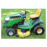 John Deere D130 Riding Mower (works)
