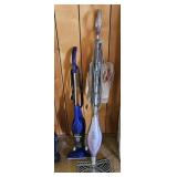 2pc Shark - Steamer & Broom Vac