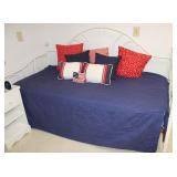 Vintage Metal Day Bed