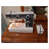 Janome Sewing Machine Model L-392