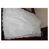 Misc Lot of Table Cloth, Cloth Napkins, Placemats+