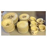 Vintage Pfaltzgraff Village 43-Piece Dinnerware Se