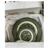 Royal Colonial Homestead Green Dinner Plates Set