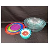 4pc Pyrex Glass Mixing Bowl set W/Lids & 5