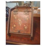 Antique Coal/Wood Scuttle Antique Coal/Wood Scuttle