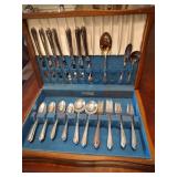 Wm Rogers & Son Exquisite Flatware in Case Wm Rogers & Son Exquisite Flatware in Case