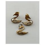 Vtg Gold Tone Swan Jewelry Set Vtg Gold Tone Swan Jewelry Set