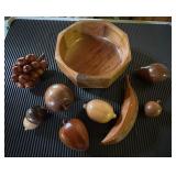 Vtg Wooden Bowl With Fruit Set8" Diameter