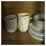 Vtg Christmas Ceramic Dishes and Mugs