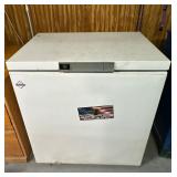 GE Manual Defrost Chest Freezer31.5x22x35