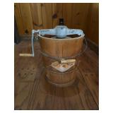 Vtg White Mountain Ice Cream Maker16" tall
