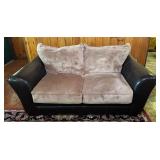 Two-Tone Loveseat With Faux Leather67x40x33 Loves