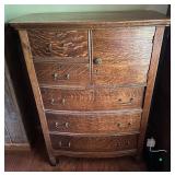 Vtg Tiger Oak Chest of Drawers w/ Keyhole33x17x46