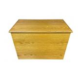 Vtg Wooden Oak Storage Chest33.5×19.5×24