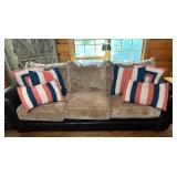 9 Decorative Throw Pillows Assortment