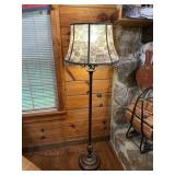 Vtg Brass Floor Lamp With Beaded Shade5