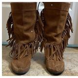 Minnetonka Women�s Moccasin Half Calf Boots-8.5 Minnetonka Women�s Moccasin Half Calf Boots-8.5