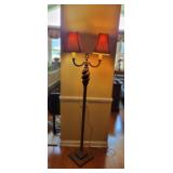 Floor Lamp With Dual Lights and Twist Detail Floor Lamp With Dual Lights and Twist Detail